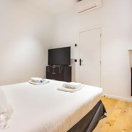 Appartement Luxury On The Champs-elysees, Heart Of Parijs