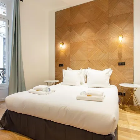 Luxury On The Champs-elysees, Heart Of Appartement Parijs